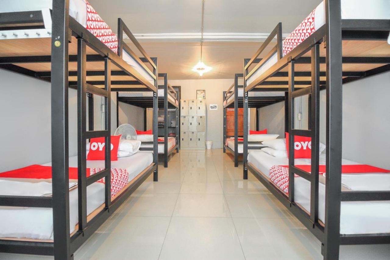 Oyo 421 Guyasuka Hostel & Cafe Bangkok Eksteriør bilde
