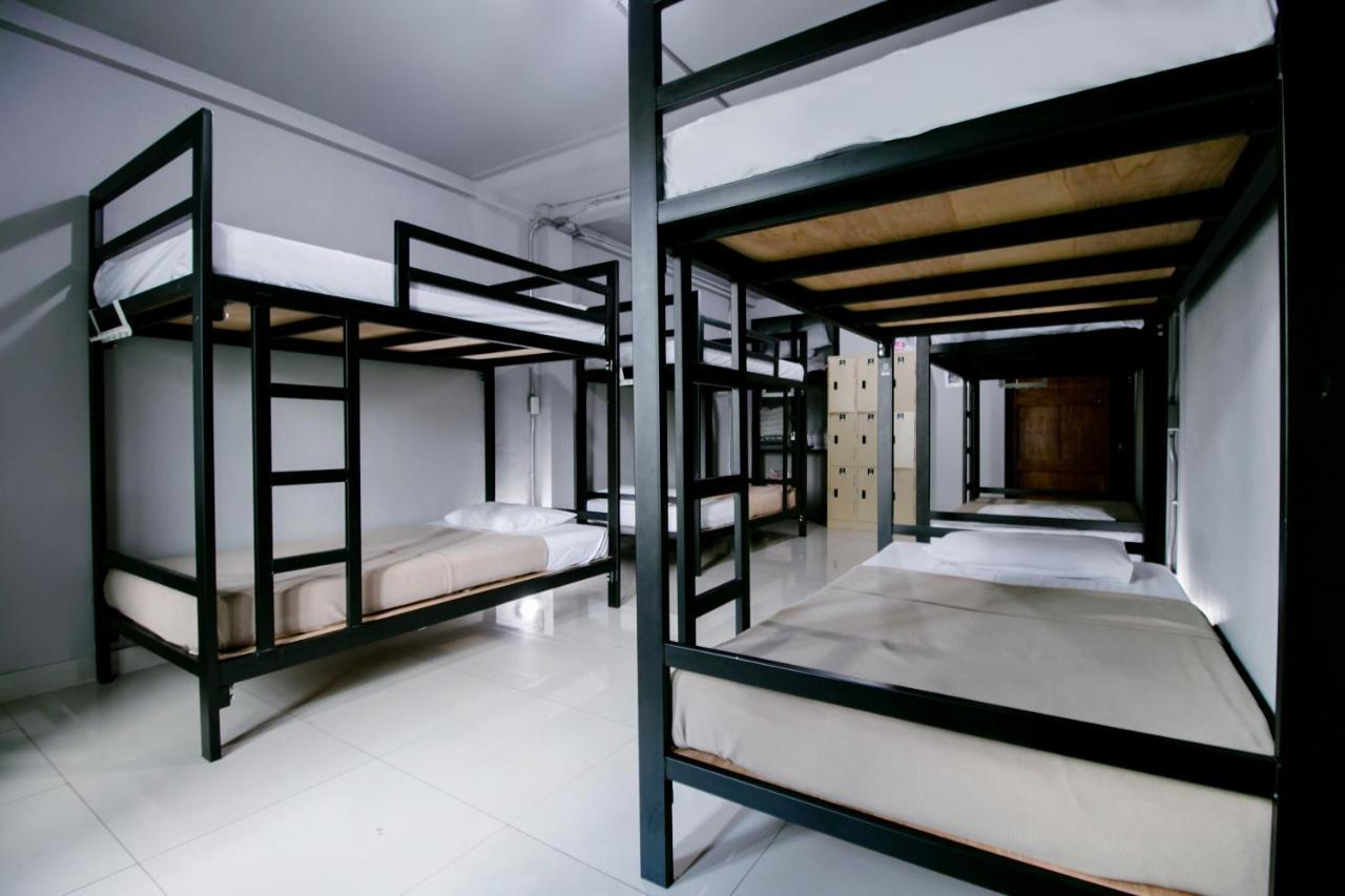Oyo 421 Guyasuka Hostel & Cafe Bangkok Eksteriør bilde